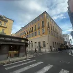 Joli studio rénové vieux Nice