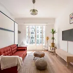 Apartment Luxury In Heart Of