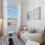 Renting - Bellevue - Chic Elegant Refuge Residential Area Liberation Apartment *