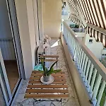 Elegant And Comfortable 3 Room, Beach & Transport Within Walking Distance