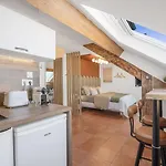 Studio sous les toits, Nice Centre
