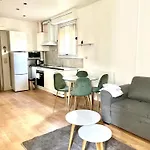 Apartment Carre Or Avec Balcon *