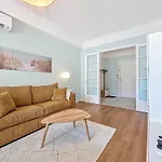 Nestor&Jeeves - Blue Pastel Promenade - Spacious - Close Sea