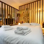 Victoria 2 People Parking Ac Wifi