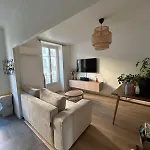 Charming Bright In Apartment Nice
