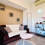 Studio Renove Et Meuble Le Coeur De Nice A Vos Pieds