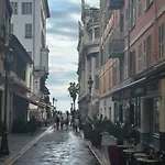 Joli studio rénové vieux Nice