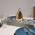 Panorama Riviera Vue Montagne Et Parking