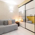 Massena Street - Quiet 2 Bdr & Balcony
