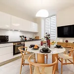 Ambiance Douce Et Elegante A Liberation Nice