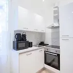 Nid Douillet Au Coeur De Nice Avec Terrasse Et Clim