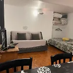 appartement entresol nice 1,2 kilomètre de la plage mer promenade