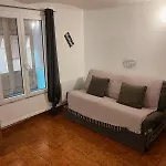 appartement entresol nice 1,2 kilomètre de la plage mer promenade