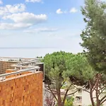 Studio Grande Terrasse Et Vue Mer, Tres Calme