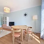 Nestor&Jeeves - Blue Pastel Promenade - Spacious - Close Sea