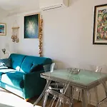 T2 Cozy & Air-Conditioned, Close To All Amenities