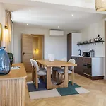 62 Carnot Lot 7 - Appartement Duplex Atypique- Climatise - 2 Chambres