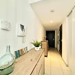 Nid Douillet Renove Et Tramway A 1 Min