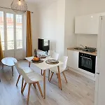 Elegant Apartment With Balcony, Central Nice