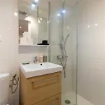 Cozy Apartment A-C 1Br-2P - Nice