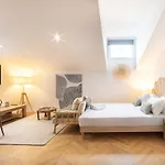 Studio rénové au centre de Nice Clim&Wi-Fi