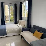 Beachside Art Deco Studio - Direct Tram To Airport