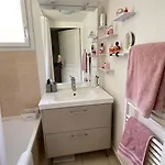 3p Apartment *