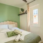 Splendide Appartement Rénové Au Cœur du Vieux Nice