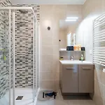 Superbe 2 Pieces - Piscine Et Garage * Nice
