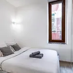 Authentic Old Town, Separate Bedroom, Ac Nice