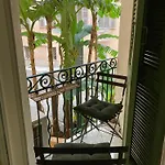 Perfectly Located 1 Bed Apartment - Port Of Nice