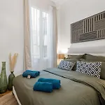 Renting - Bellevue - Chic Elegant Refuge Residential Area Liberation Apartment