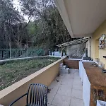 Cosy Garden Apartment *
