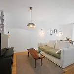 Les Palmiers, Quiet And Air-Conditioned