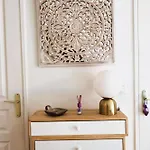 T2 Cozy & Air-Conditioned, Close To All Amenities