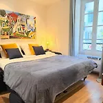 Studio Design Et Lumineux Pres Du Port De Nice