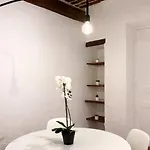 Apartment Charme Du Vieux-nice - Cocon Lumineux A 100 M De La