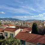 Charmant Appartement Dans Villa Nicoise