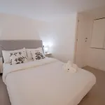 Mezzanine 5 Pers Le Petit Voltaire Clim Apartment *