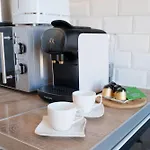Renting - Bellevue - Chic Elegant Refuge Residential Area Liberation Apartment *