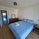 Elegant And Comfortable 3 Room, & Transport Within Walking Distance