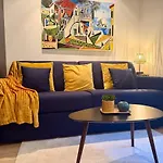 Studio Design Et Lumineux Pres Du Port De Nice