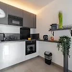 Apartment Superbe 2 Pieces - Piscine Et Garage Nice