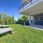 Comfort And Relaxation And Swimming Pool * Nice