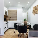 Carre Dor Design Confort And Centralite Apartment *