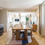 62 Carnot Lot 7 - Duplex Atypique- Climatise - 2 *