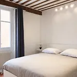 Charme Du Vieux-nice - Cocon Lumineux A 100 M De La Apartment