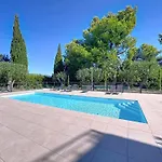 Comfort And Relaxation And Swimming Pool Apartment *