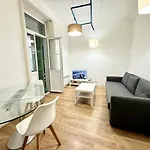 Charming Port Of Flat 1 Apartment