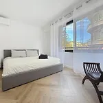 Apartment Chic Avec Balcon Carre D Or *